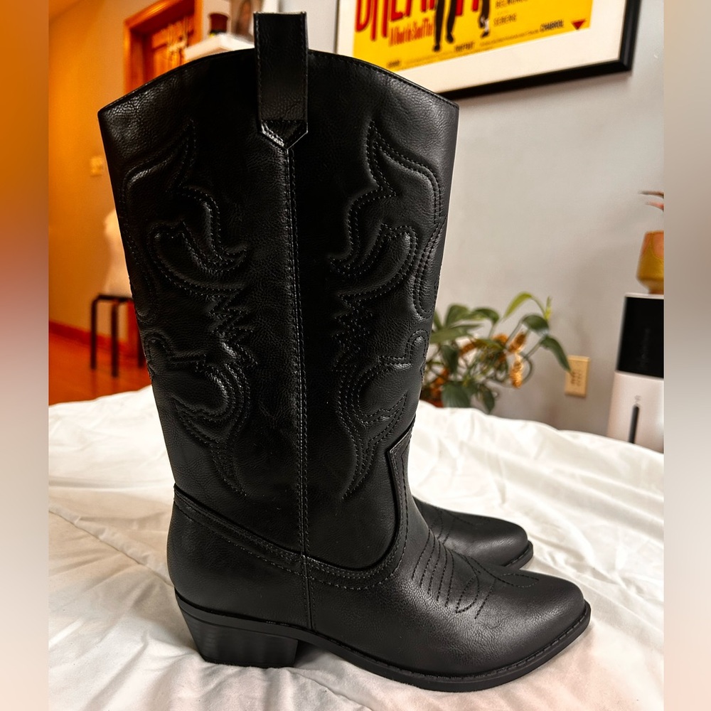 Black Western-Style Women's Boots